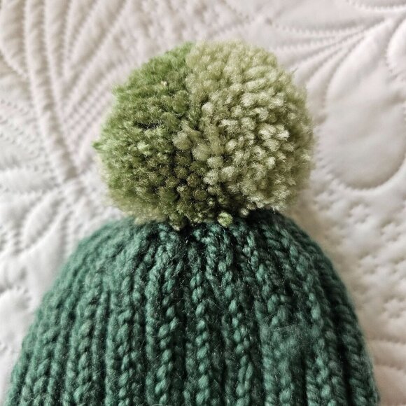New Green Hand Knit Beanie Hat With Pom-Pom - Measurements in photos - Picture 2 of 6